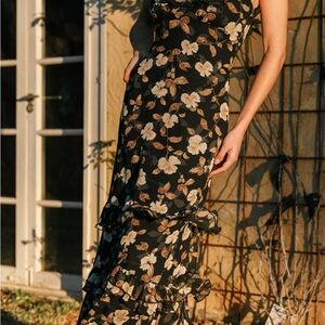 Petal & Pup Irelynn Maxi Dress